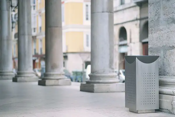 CORBEILLE LIPS - acier inoxydable URBES 21